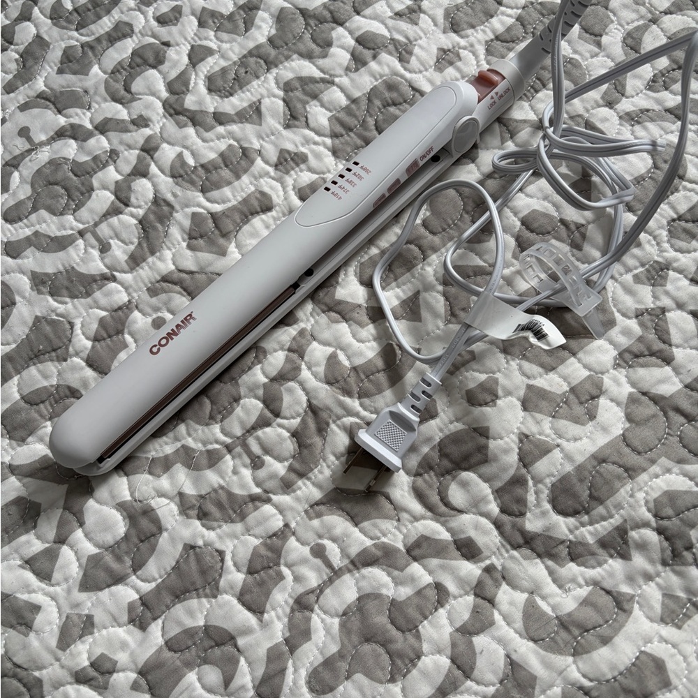 Conair White Hair Straightener